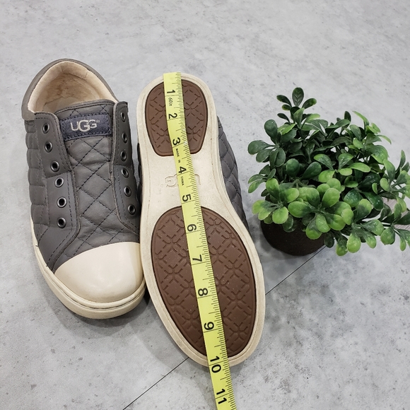 Ugg Jemma Quilted Slip-on Leather Sneakers - Picture 8 of 10